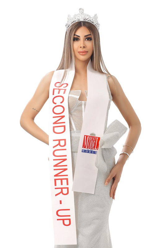 Pınar Güve :  Duru Güzelliği Ve Duruşuyla Kendisine Hayran Bırakıyor  Pınar Güve :  Duru Güzelliği Ve Duruşuyla Kendisine Hayran Bırakıyor